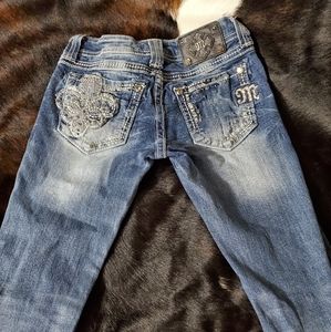 Miss me straight leg